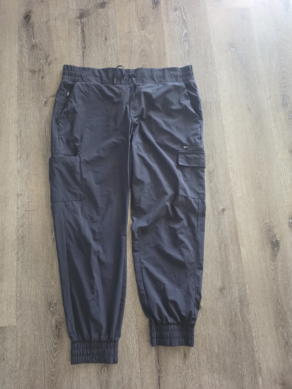 Women All in Motion Black Cargo Jogger Pants